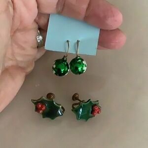 Christmas bundle earring’s green balls screw back vintage one pair dangl…